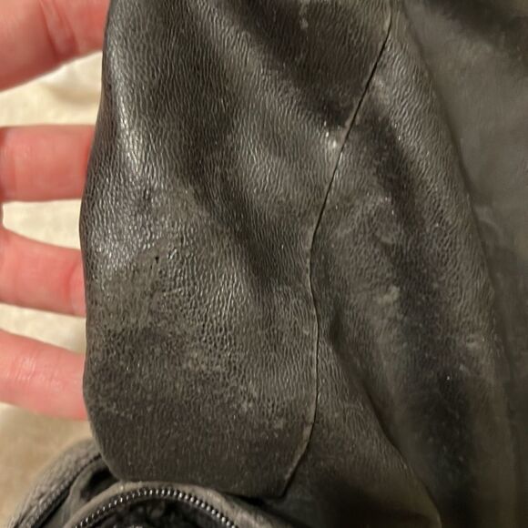 Fabulous preloved handbag 4 outside pockets adjustable strap 1 inside pocket GUC - Picture 13 of 14